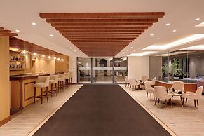 Lemon Tree Premier Budhanilkanth