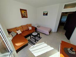 Poncho Apartment Close to Center