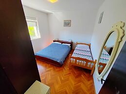 Poncho Apartment Close to Center