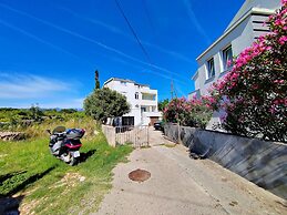 Poncho Apartment Close to Center