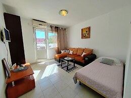 Poncho Apartment Close to Center