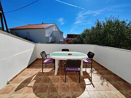 Poncho Apartment Close to Center