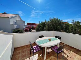 Poncho Apartment Close to Center