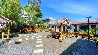 New Breakers Hotel Rawai