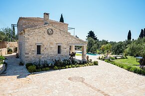 Mateo Stone Villa with Private Pool by Konnect