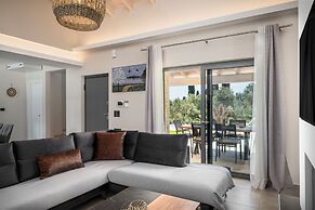 Mateo Stone Villa with Private Pool by Konnect