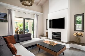 Mateo Stone Villa with Private Pool by Konnect