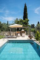 Mateo Stone Villa with Private Pool by Konnect