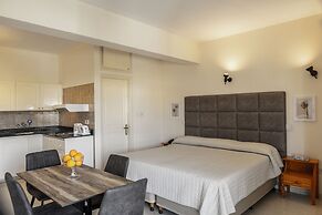 Stephanos Hotel Apts