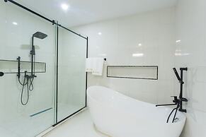 De Signature Tower Hotels & Suites