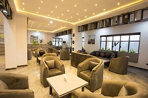De Signature Tower Hotels & Suites