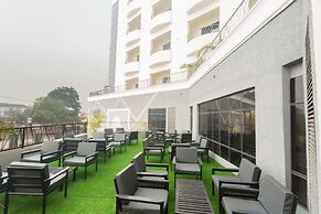 De Signature Tower Hotels & Suites