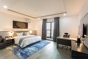 De Signature Tower Hotels & Suites