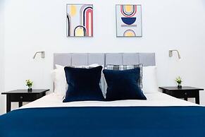 Absolute Stays at The Ziggurat-st Alban Train Station-harry Potter Wor