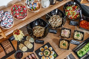 Willa Folk & Prestige