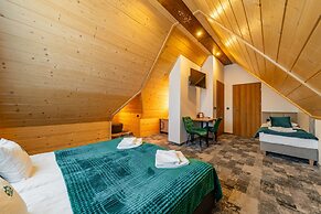 Willa Folk & Prestige