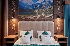 Willa Folk & Prestige