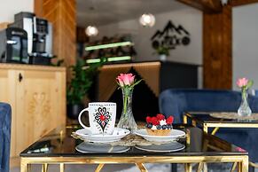 Willa Folk & Prestige