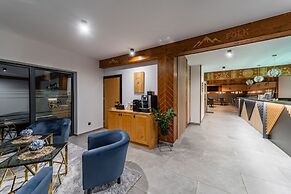 Willa Folk & Prestige