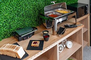 Willa Folk & Prestige