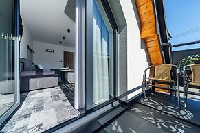 Willa Folk & Prestige