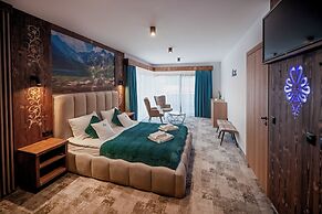 Willa Folk & Prestige