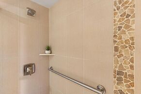 Mana Kai #303 2 Bedroom Condo