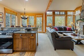 6554 Settlers Creek 3 Bedroom Townhouse by RedAwning