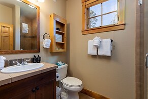 6554 Settlers Creek 3 Bedroom Townhouse by RedAwning