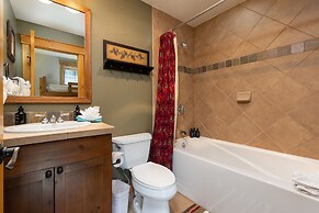 6554 Settlers Creek 3 Bedroom Townhouse by RedAwning