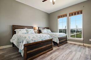 Kathleen's Retreat 5 Bedroom Home by RedAwning