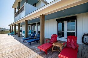 Kathleen's Retreat 5 Bedroom Home by RedAwning