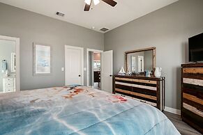 Kathleen's Retreat 5 Bedroom Home by RedAwning