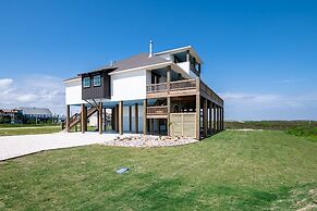 Kathleen's Retreat 5 Bedroom Home by RedAwning