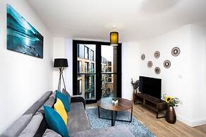 Absolute Stays on Essex-chinatown-hippodrome-alexandra Theatre-bull Ri