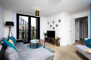 Absolute Stays on Essex-chinatown-hippodrome-alexandra Theatre-bull Ri