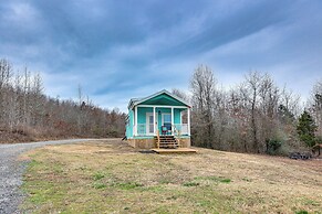 Vilonia Country Cabin w/ Grill, Fire Pit + More!