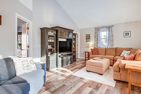 Quiet New Hampshire Getaway w/ Game Room!