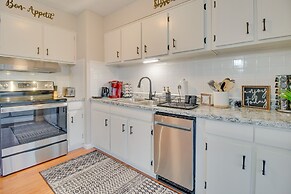 Cozy Lakeview Retreat, Close to Bull Shoals Lake!
