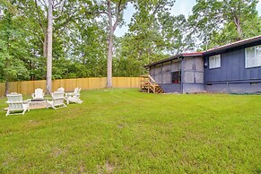 Cozy Lakeview Retreat, Close to Bull Shoals Lake!