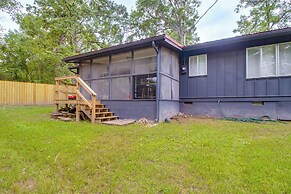 Cozy Lakeview Retreat, Close to Bull Shoals Lake!