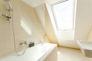 Grand Quarters City Residence