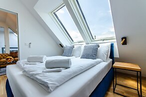 Grand Quarters City Residence