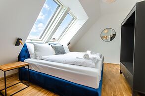 Grand Quarters City Residence