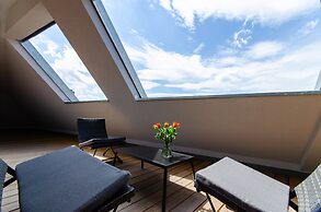 Grand Quarters City Residence