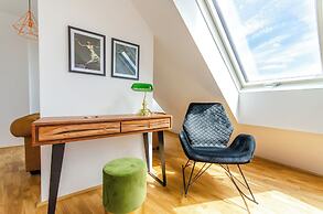 Grand Quarters City Residence