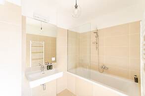 Grand Quarters City Residence