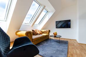 Grand Quarters City Residence