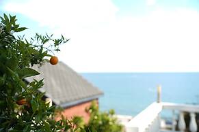 Renka Holiday Houses and Caravan