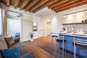 SAN LORENZO APARTMENTS 5054